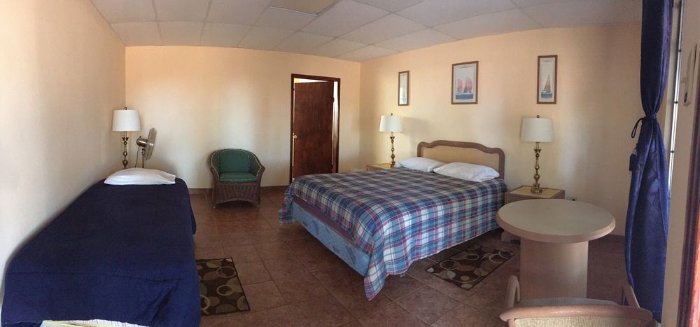 Old Mill Hotel San Quintin Екстер'єр фото
