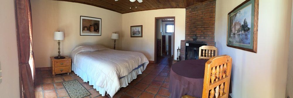 Old Mill Hotel San Quintin Екстер'єр фото