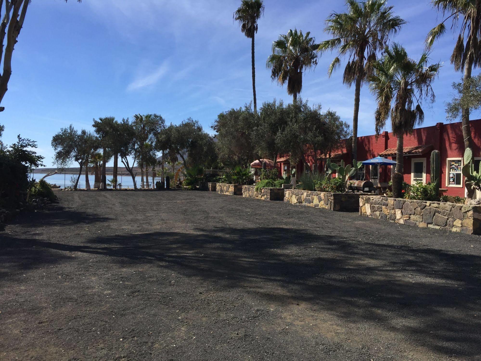 Old Mill Hotel San Quintin Екстер'єр фото