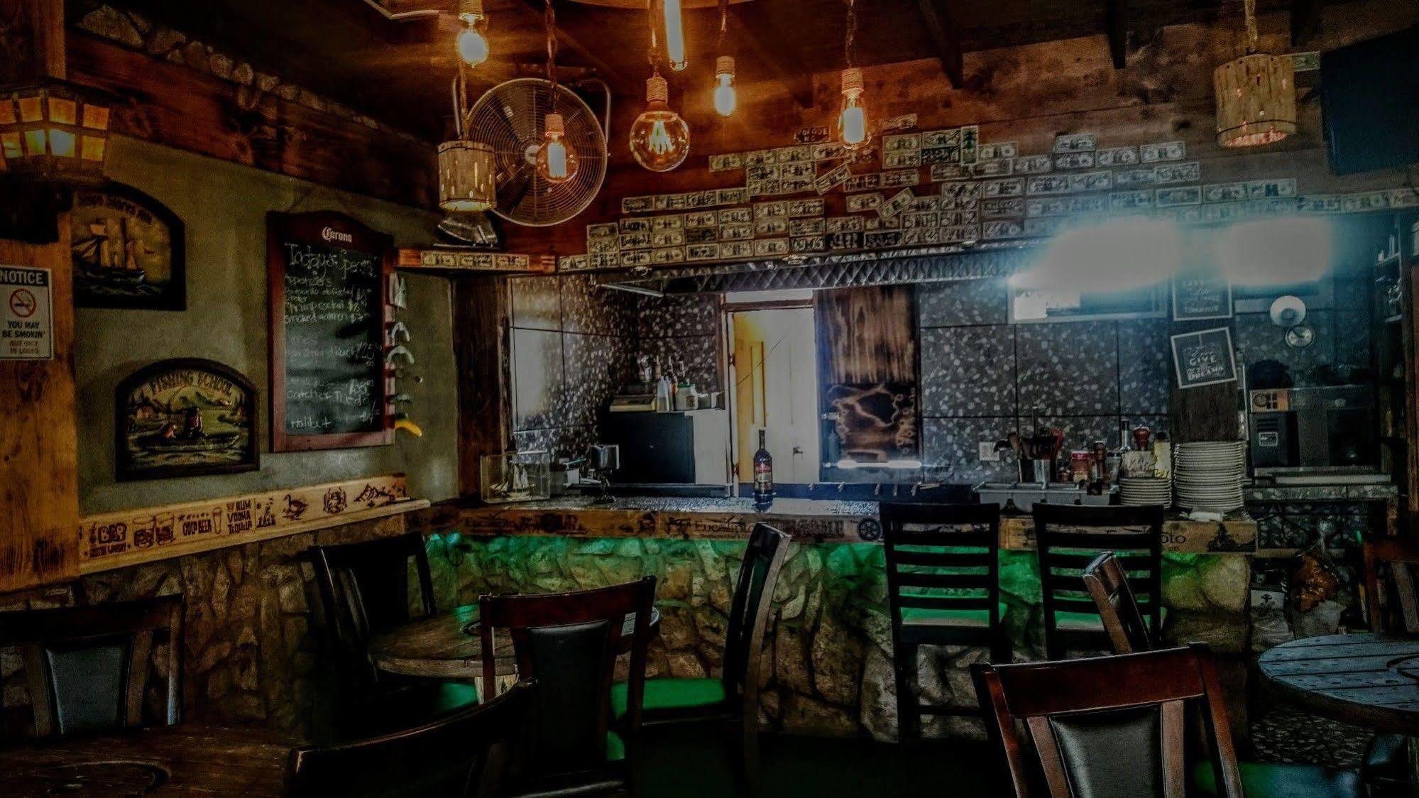 Old Mill Hotel San Quintin Екстер'єр фото