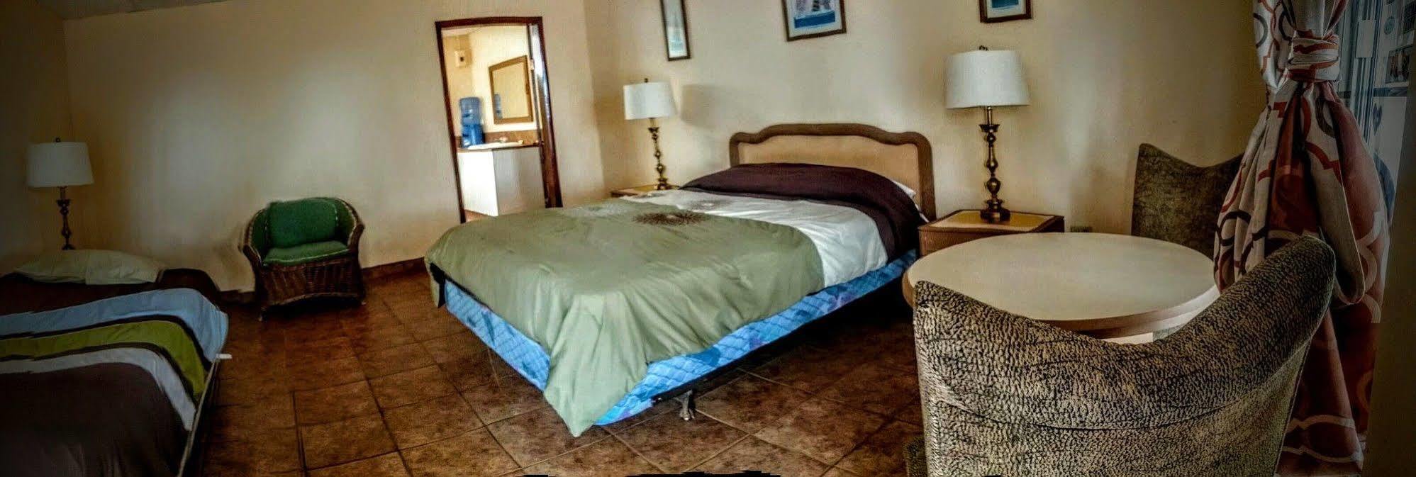Old Mill Hotel San Quintin Екстер'єр фото