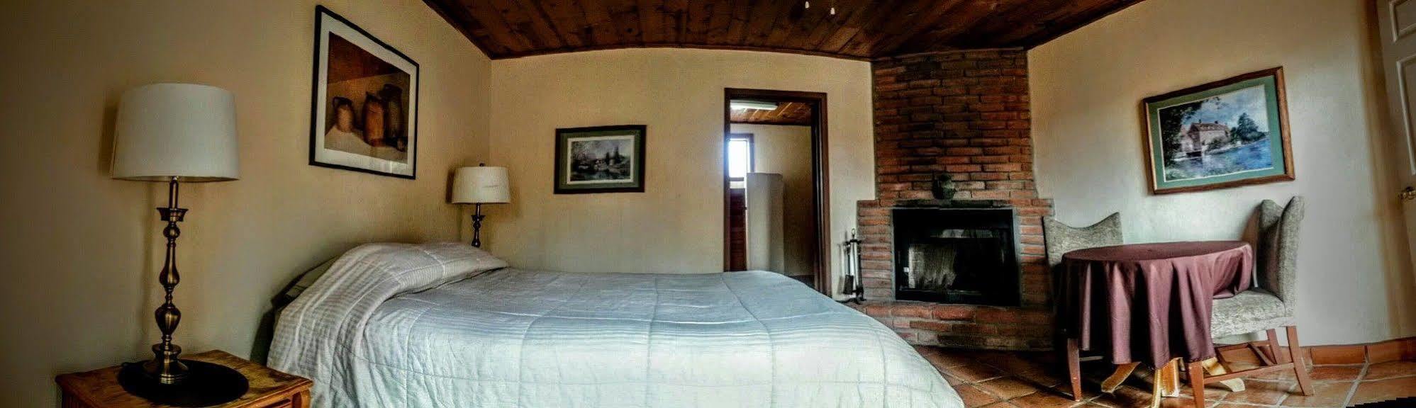 Old Mill Hotel San Quintin Екстер'єр фото