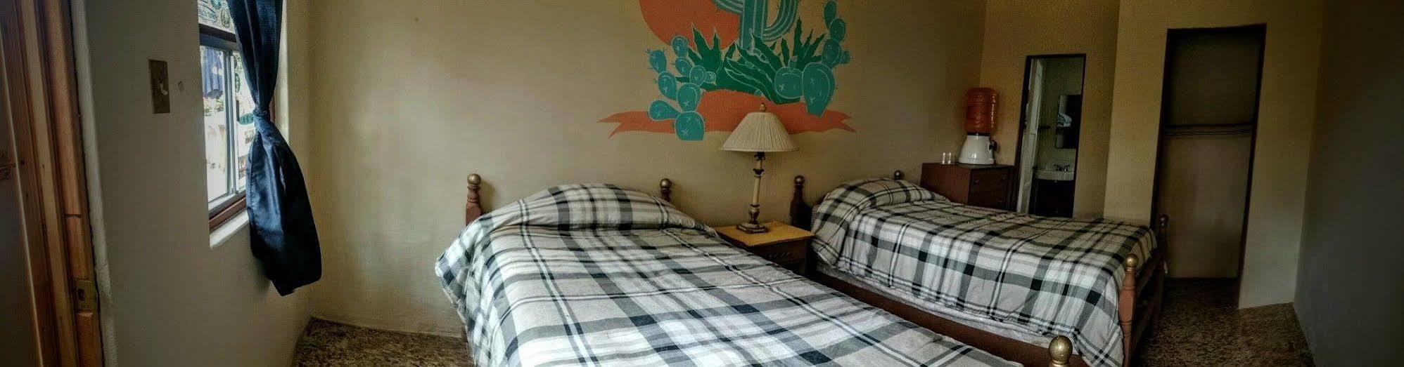Old Mill Hotel San Quintin Екстер'єр фото