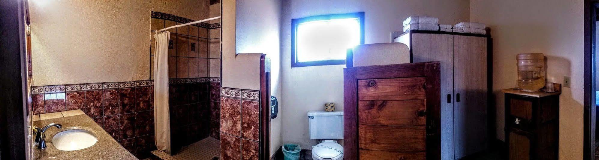 Old Mill Hotel San Quintin Екстер'єр фото