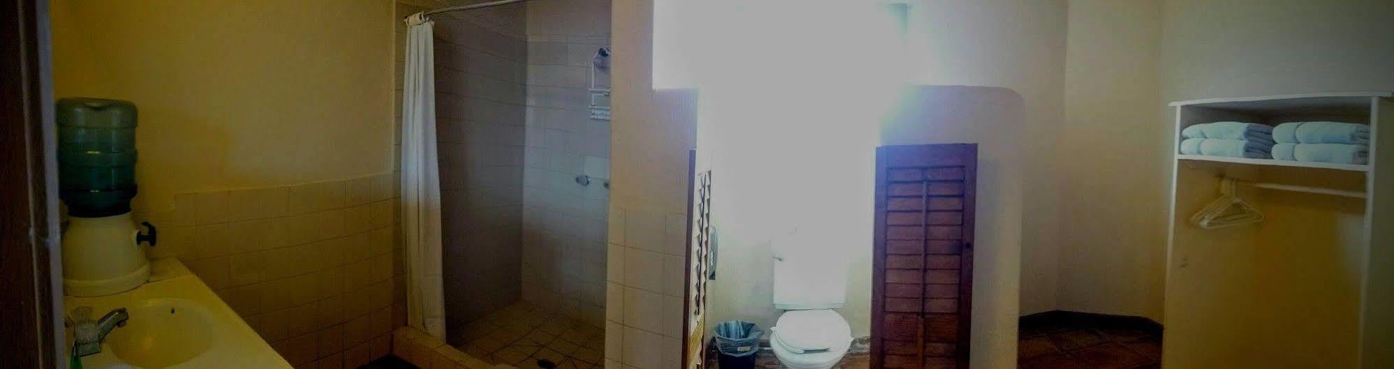 Old Mill Hotel San Quintin Екстер'єр фото