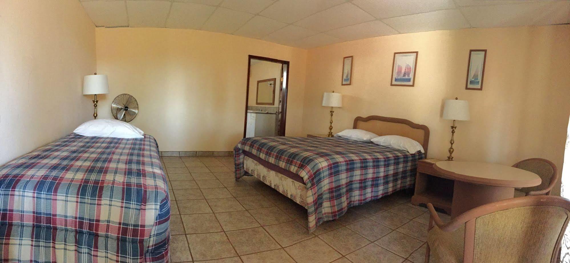 Old Mill Hotel San Quintin Екстер'єр фото