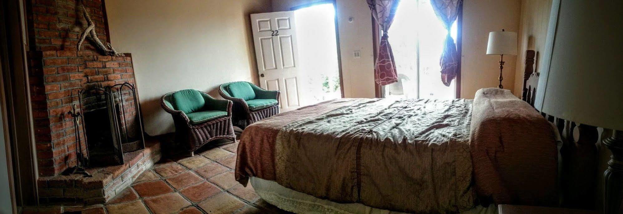 Old Mill Hotel San Quintin Екстер'єр фото
